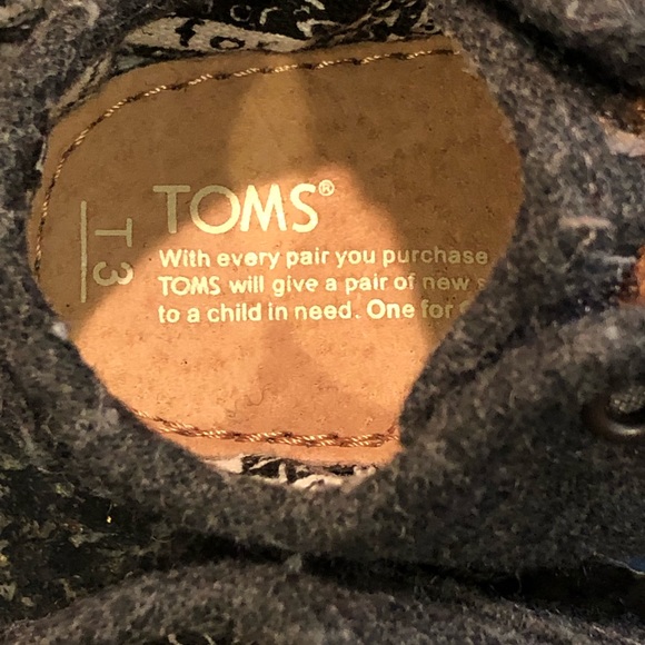 TOMS 3T - Picture 4 of 6